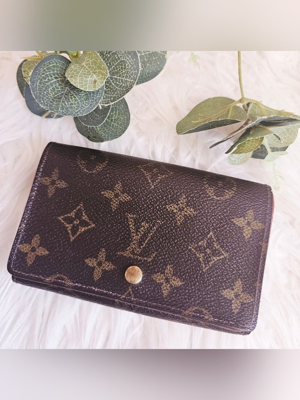 Louis Vuitton Tresor Compact Wallet: Vintage
